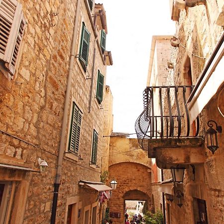 Rooms And Apartments Villa Town Gate Hvar Hvar Town Exterior foto